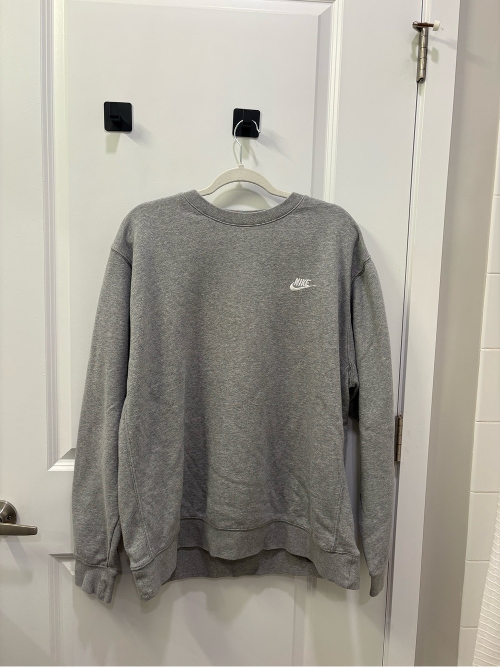 grey nike crewneck sweatshirt xl